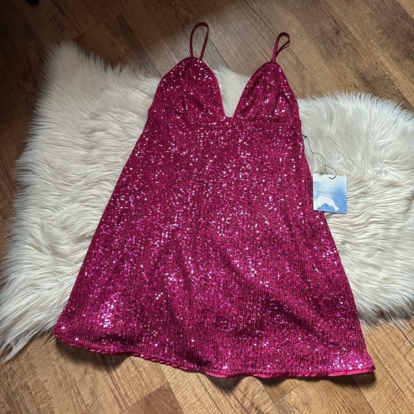 MAJORELLE Nyx Dress In Hot Pink Sequin - Picture 5 of 6